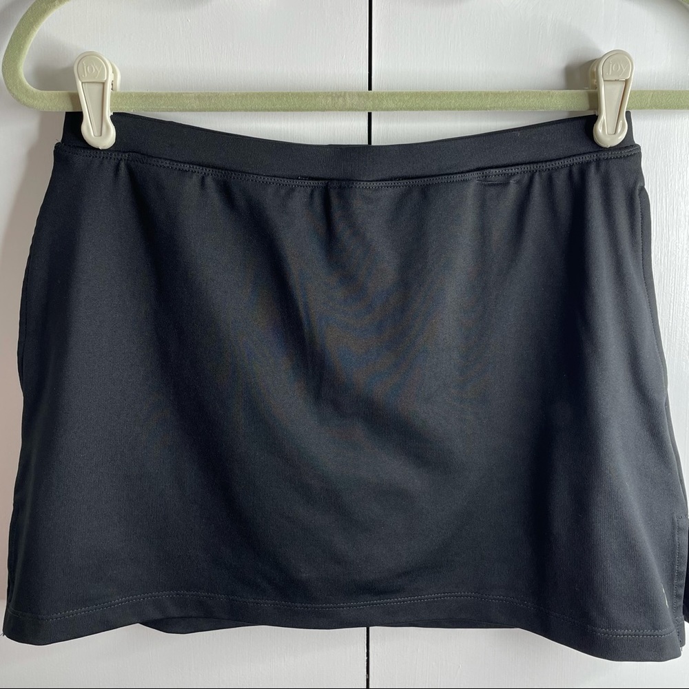 NWOT Izod Black Skirt